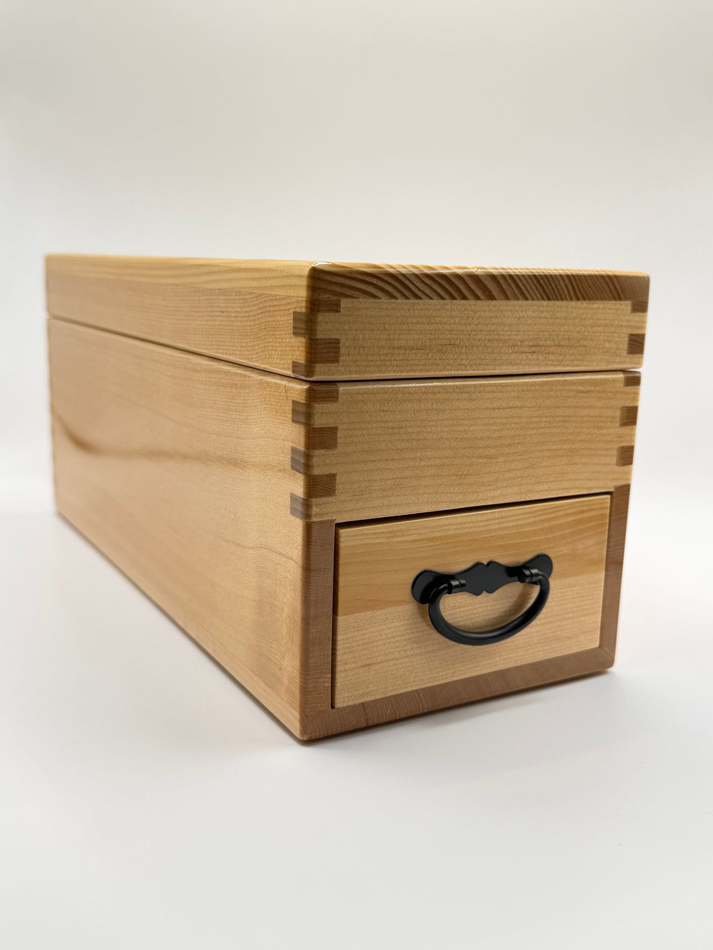 Râpe à katsuobushi, boîte en bois