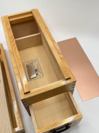 Râpe à katsuobushi, boîte en bois
