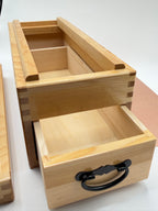 Râpe à katsuobushi, boîte en bois