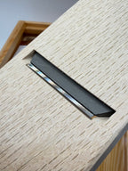 Râpe à katsuobushi, boîte en bois