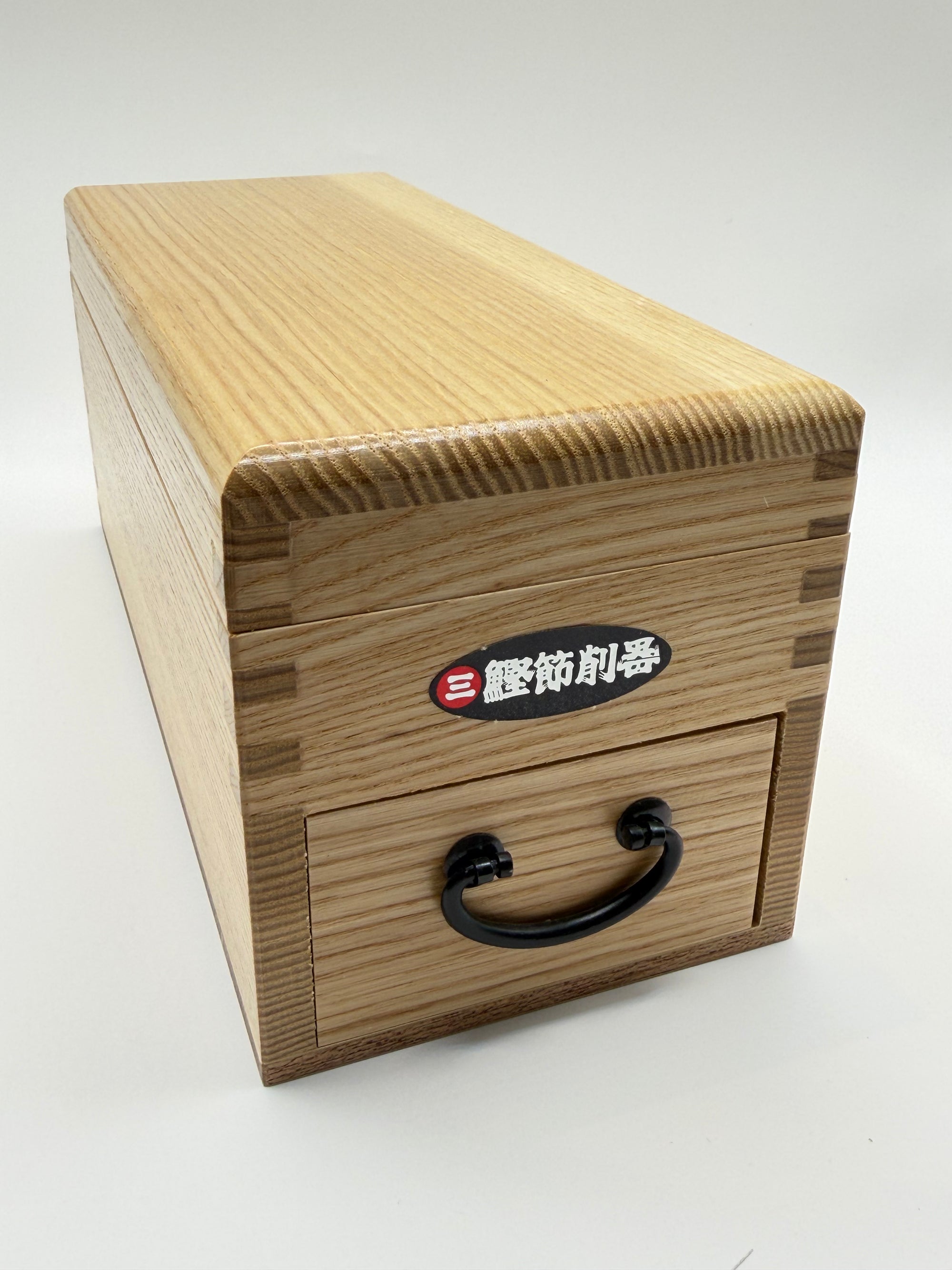 Râpe à bonite séchée Katsuobushi M