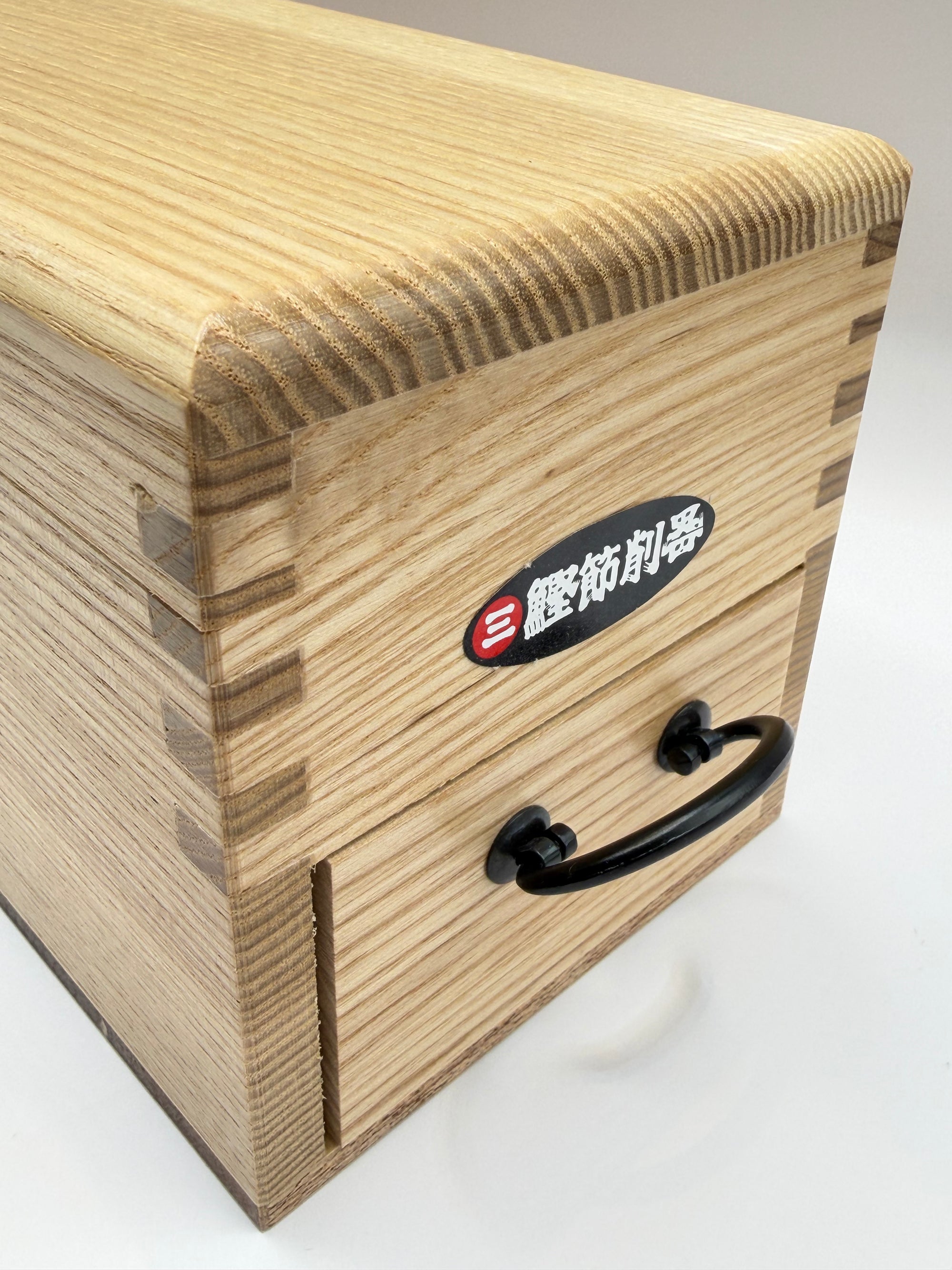 Râpe à bonite séchée Katsuobushi M