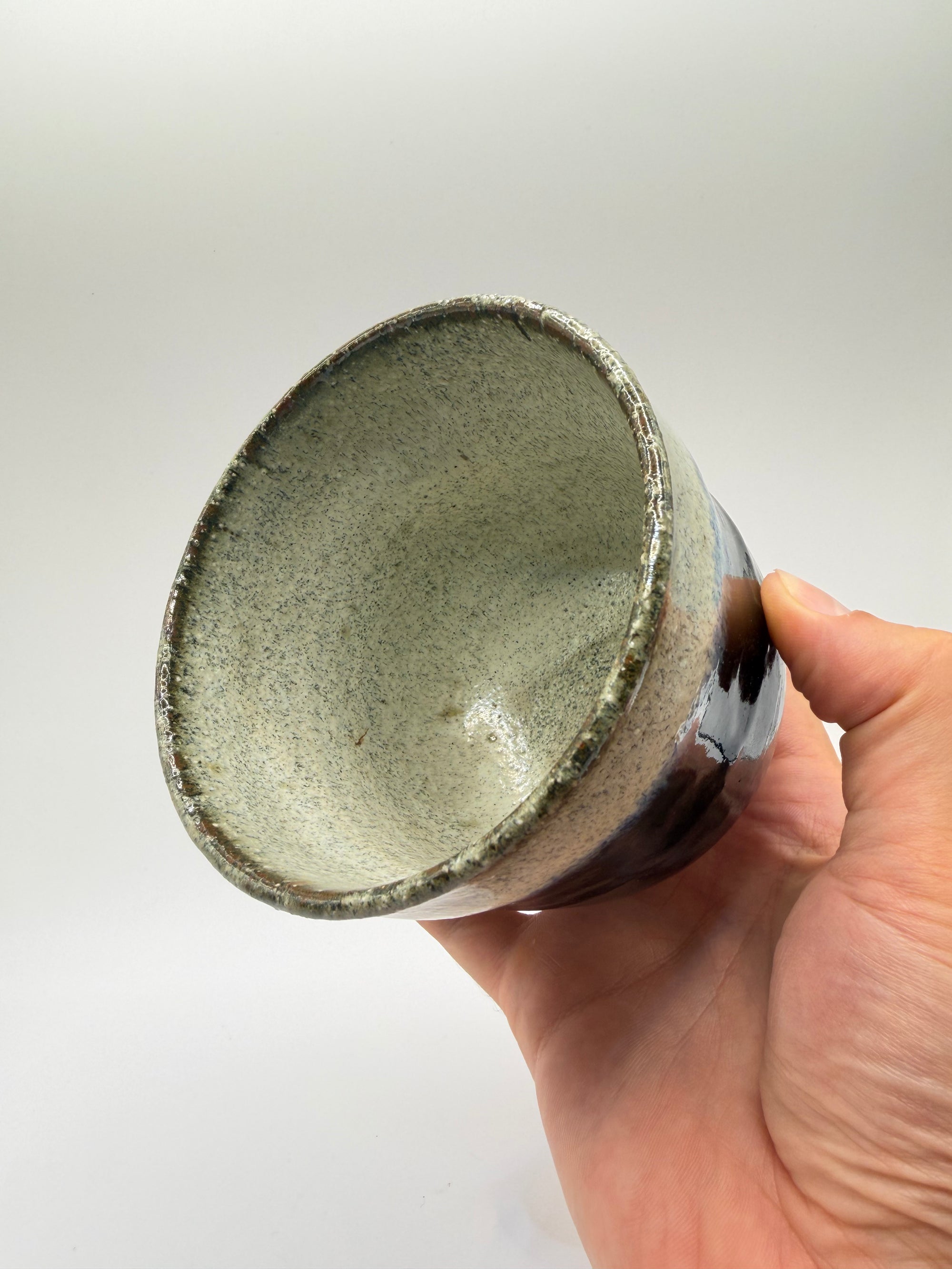Tasse grès glaçure dégradée bleue