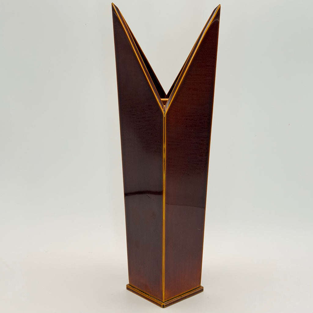 Vase Laqué Ikebana