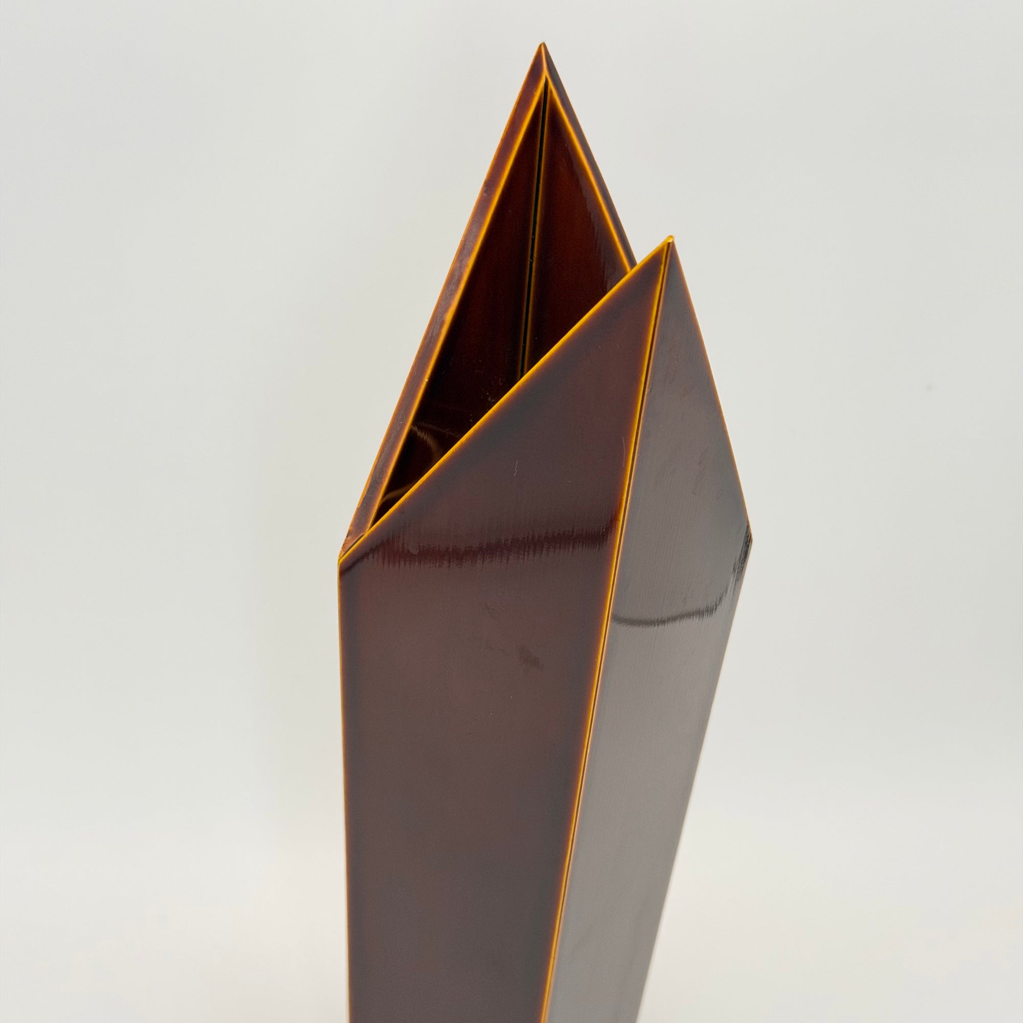 Vase Laqué Ikebana